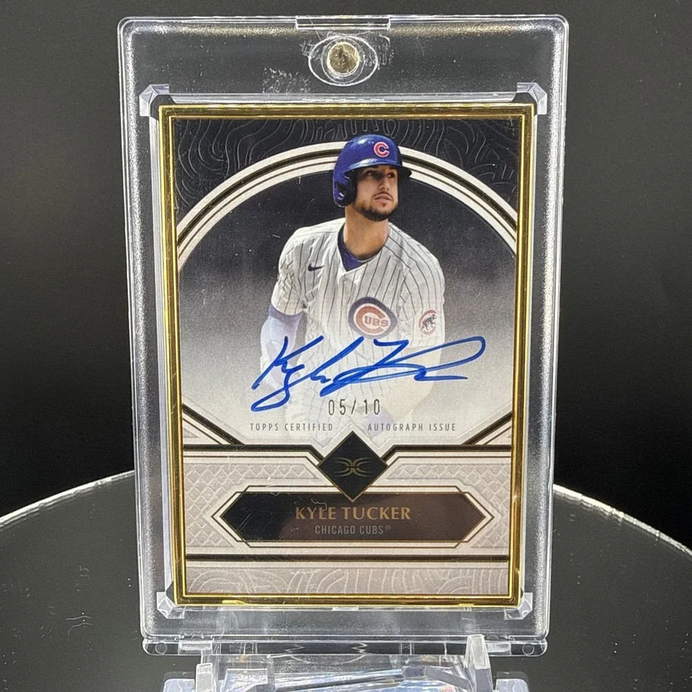 Topps 2025 Definitive Collection Kyle Tucker Chicago Cubs Framed Auto FAC-KT /10